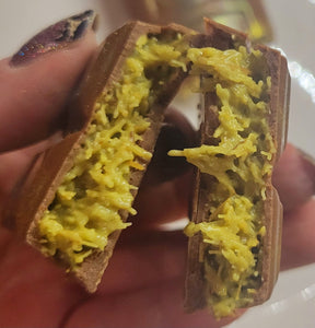 Dubai Pistachio Knafeh Chocolate Bar