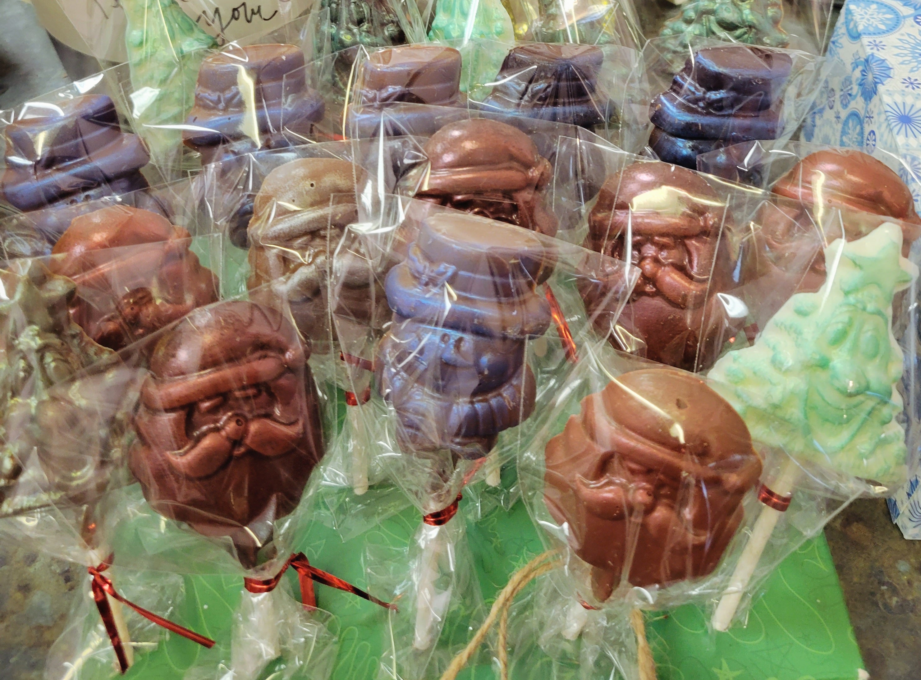 Christmas & Holiday Chocolate Pops
