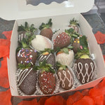 Load image into Gallery viewer, 💕 Valentine&#39;s Day Chocolate Covered Strawberries 🍓
